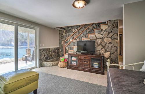 Cozy Lake Santeetlah Cottage with Dock and 3 Kayaks! - Foto 17