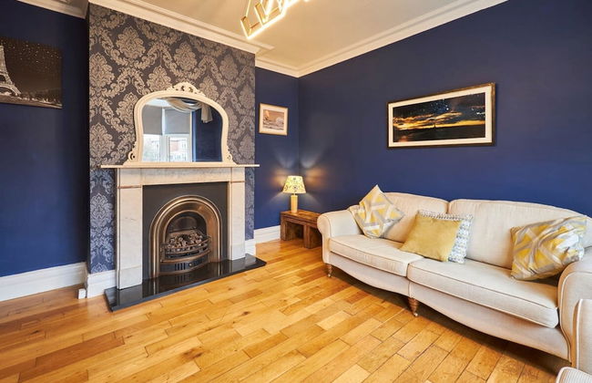 Host Stay Spire View House - Photo 6