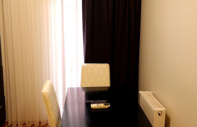 Sheriff Residence - Photo 20