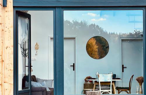 Pod Stromcem - Foto 1