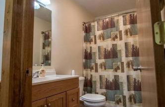 Cabin in the woods w/ WIFI close to Monongahela National Forest - Foto 6