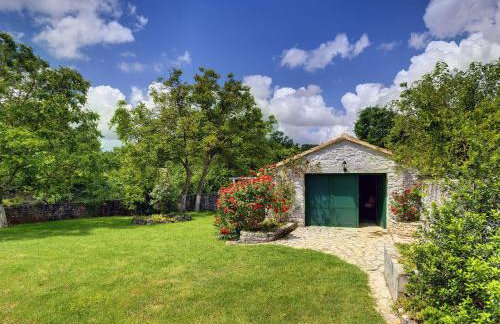 Holiday Home in Rojnici With Private Pool - Photo 68