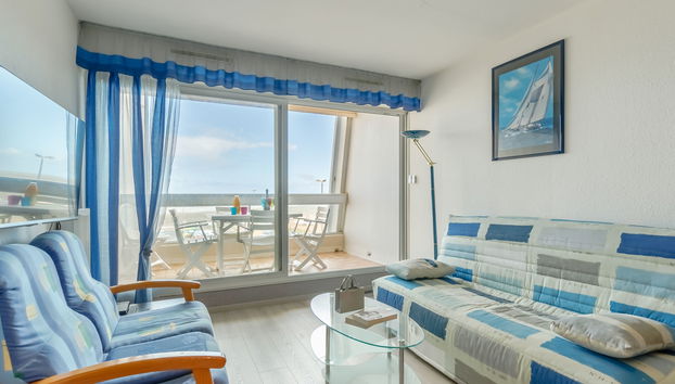 Apartment Vue Mer -Apt 2 pièces-alcove-5 pers- by Interhome - Foto 5, Living Room