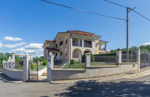 Apartment Mihael with pool and beautiful garden - Foto 36