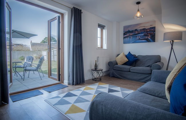 Johnnys Cove - 2 Bedroom - New Hedges - Photo 1