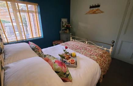 Paget Cottage a cosy and comfy 2 bedroom cottage with parking to the rear and a short drive from Cannock town centre - Foto 8