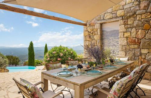 Villa La Genestière - Familienoase und Golfertraum mit Infinity-Pool und 180-Grad-Panoramablick bis zum Meer - Foto 3