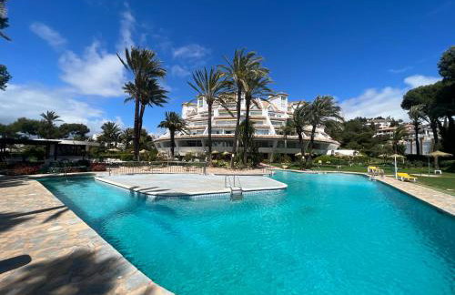 MIRAFLORES BEACH&TENNIS AMAZING VIEW BY THE SEA - Photo 1