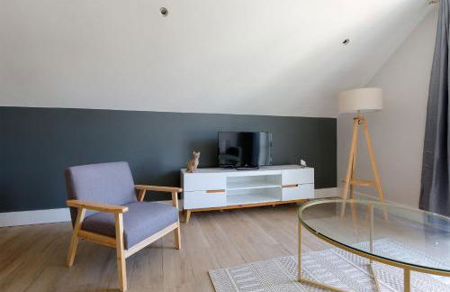 Elegant 2 Bed Flat with Balcony in Finchley - Photo 18