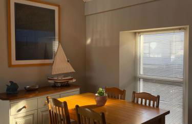 Splash Cottage beach house with Sea lapping Garden - Foto 22