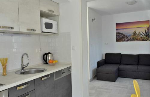 Apartment Meryl ST - Two Bedroom Apartment with Sea View - Photo 2