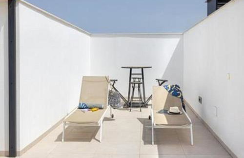 Santiago Sunny Seabreeze Villa - Photo 23