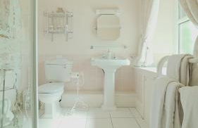 The Old Tramhouse Self Catering Traditional Charming Apartments Located In The Heart Of Historic Stirling For Short-Long Stays In Stirling For Tourism & Events & Contractor Base Stays For Central Belt Area & Open To Book All Year Round - Photo 11