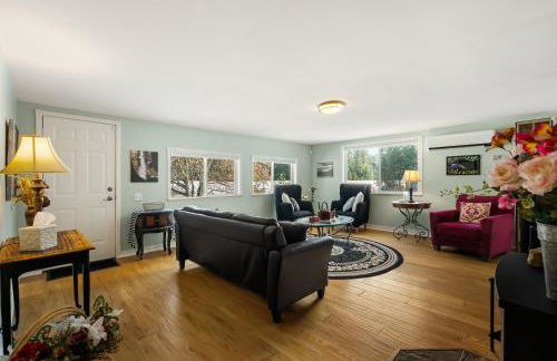 MacArthur Lakefront • Sunroom • Sleeps 6 - Foto 11