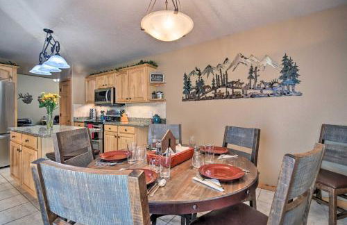 Family-Friendly Home with Hot Tub 1 Mi to Dtwn - Foto 6