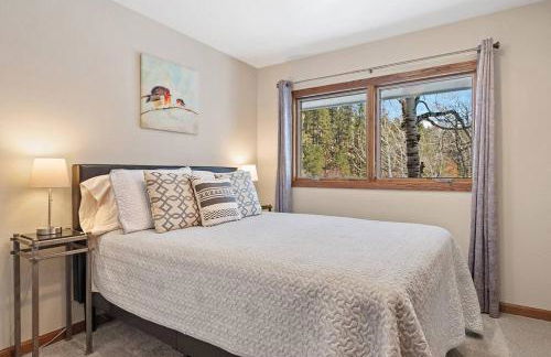 Secluded Stay in a Wonderful Creekside Getaway - Foto 52