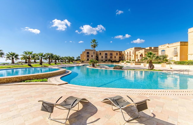 Harbour Views Gozitan Villa + Shared Pool - Photo 13