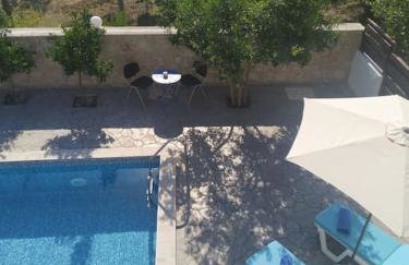 Greek Style Ground Floor Apartment & Pool - Foto 17