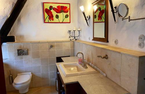 Ausgefallenes Ferienhaus WAFFENKAMMER im Rittergut Leppersdorf für 7 Personen - Foto 13