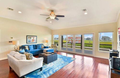 Dancing with Waves Beach House with 3 bedrooms and 2 baths - Foto 29