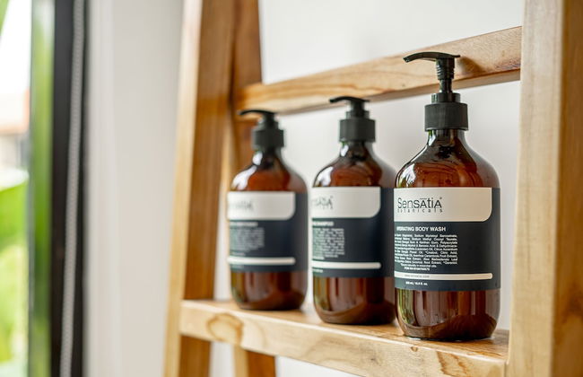 Udara by EVDEkimi - Spacious 4BR Pool villa with Lush garden at Artistic Center of Ubud - Foto 56