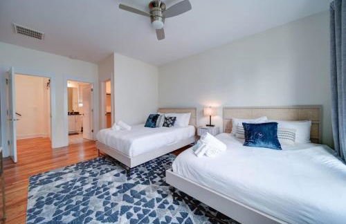 Luxe Townhome Rooftop Hot Tub Parking - Photo 62