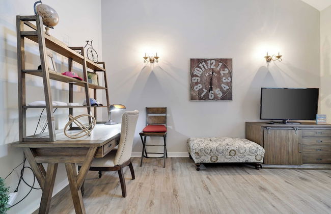 The Nest at Pinecrest by Avantstay Spacious Deck, Game Room, Fire Pit - Foto 17