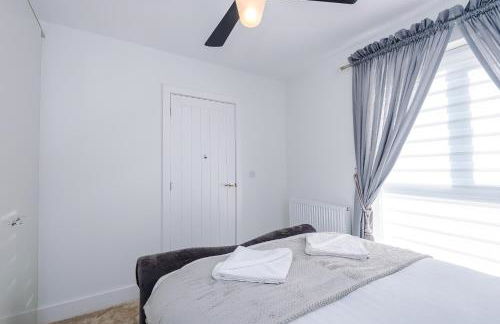 Hasting's House by YourStays - 3 Bedroom House in Stoke-on-Trent - Foto 42