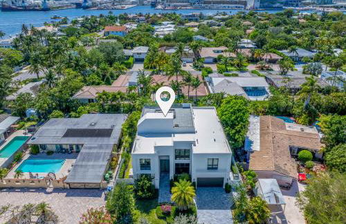 LVS Villa Blanco 5BR Coastal Oasis with Rooftop Sunset Deck Heated Pool Spa & Walk-to-Beach Access - Foto 80