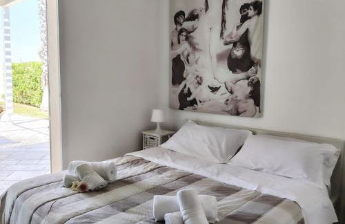 Lina's Garden - Photo 20