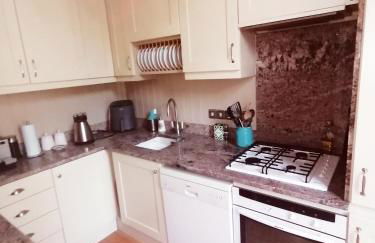 Warwick Square - Photo 16