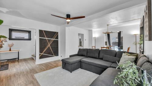 Modern Stylish Urban Haven 4 Bedroom 2 Bath - Dog Friendly - Foto 4