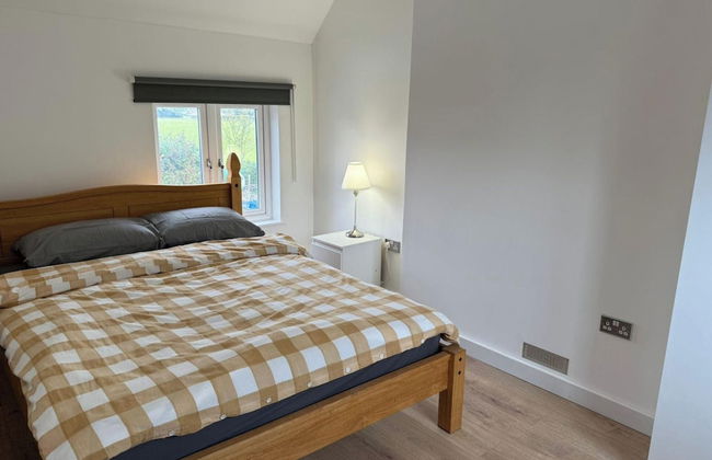 4 Bed Cottage in Surrey - Foto 4