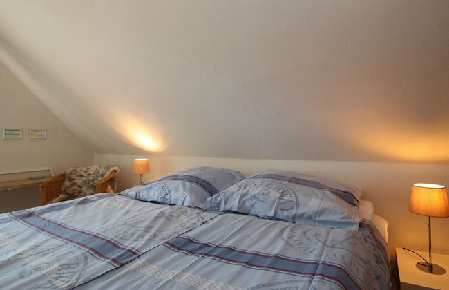 House in Dornumersiel Near Sandy Beach - Photo 3