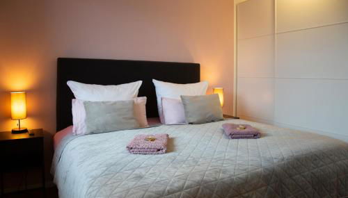 MiCasa OL - Deluxe Apartment mit Stil - Carport Stellplatz - Küche - WLAN - 3,7 KW Steckdose für E Auto - Terrasse - Photo 2