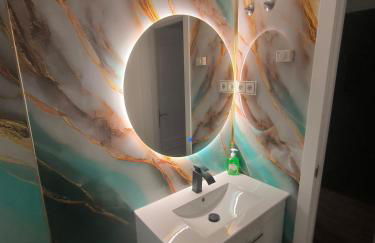 New Luxury Apartment with Pool - Foto 15