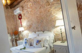 Private Stone villa-Pool and Maountain view - Photo 32