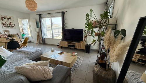 Cité du Vin 2 bedroom apartment - parking space - Foto 5