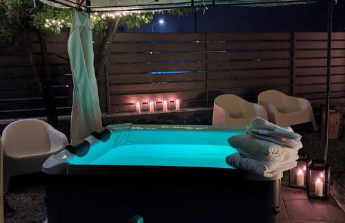 AgliChalet Erbe Montane-Vasca idromassaggio privata condivisa tra i due chalet, con parcheggio privato e colonnina ricarica auto elettrica con supplemento - Photo 3