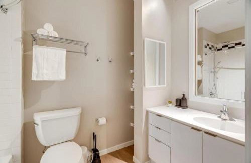 CBDOTR 24-7 Gym Pool Rooftop Steps to Stadiums - Foto 48