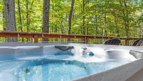 Wooded Nest, Cozy 3BR Chalet Near Spas, Downtown Berkeley Springs & Hiking - Foto 4