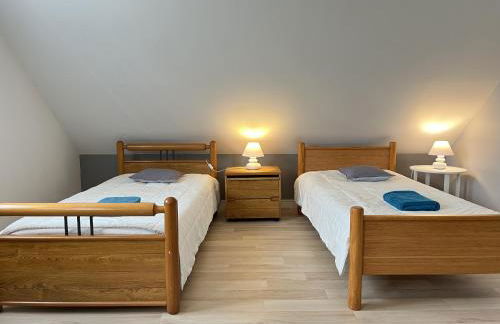 Villa Isaac - Piscine naturelle - Proche Boulerie Jump - 8p - Foto 17