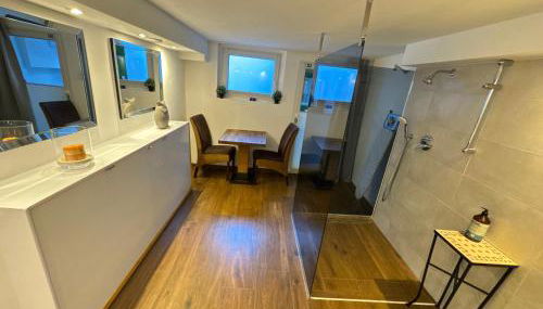 Schöne Souterrain Wohnung in Herzogenrath mit Sauna! - Foto 2, Shower