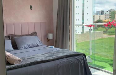 Sacada com ar, rede, pôr do sol, lareira e cinema no Candeias - Foto 6