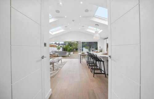 Clarence House-Windsor-Parking-5 bed - Photo 8