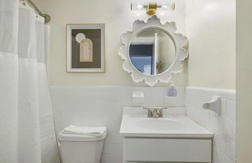 Crystal City Boutique Flats 2BR - Free Parking 2878 - Foto 16