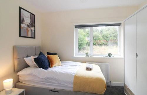 Cosy Modern 3 Bedroom House in Bradford City - Foto 14