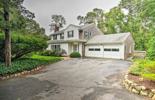 Deck and Grill, Walk to Beaches! Falmouth Retreat - Foto 45