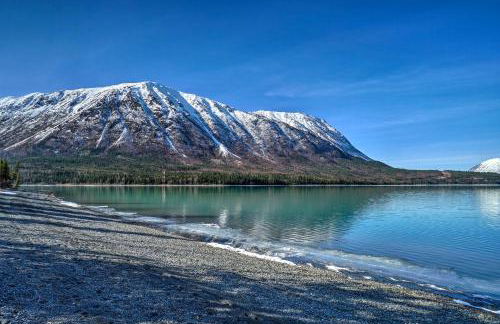 Peaceful Mountain-View Home - Walk to Kenai Lake! - Foto 1