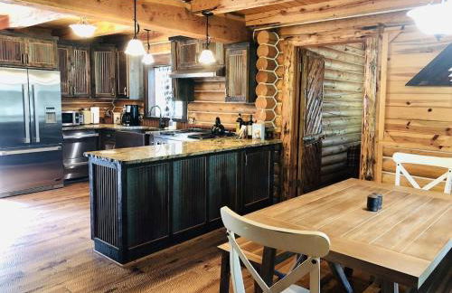 20 mins to YNP-Cabin-Pet friendly - Foto 1